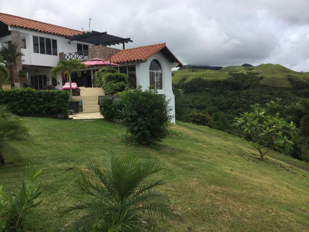 Hawk'S Nest Bed & Breakfast La Laguna de San Carlos Buitenkant foto